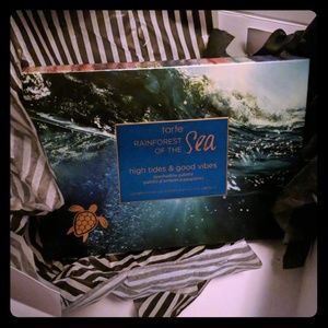 "Rainforest of the Sea" Eyeshadow palette